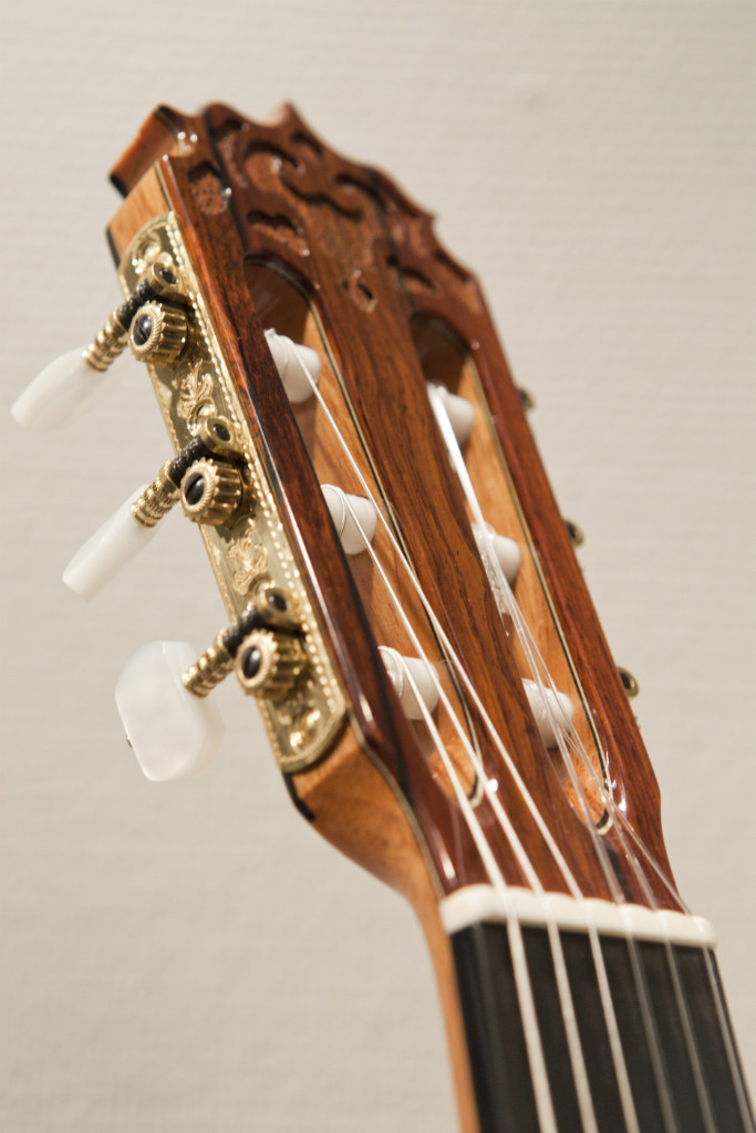 Sótano empujoncito ingeniero Sabes qué tipo de cuerda es el mejor para tu guitarra? | Guitarras Alhambra